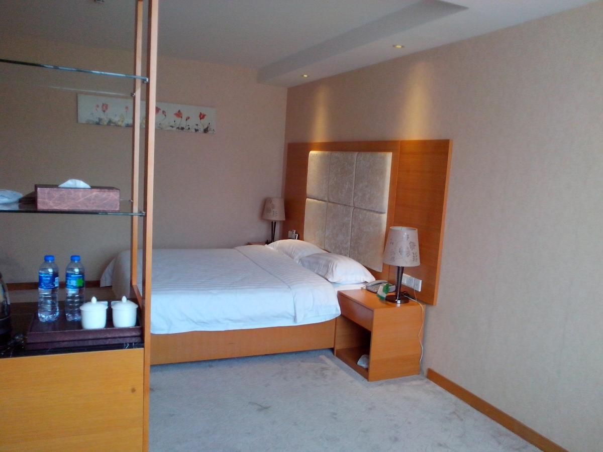 Shenzhen Huamao Aviatic Hotel Экстерьер фото