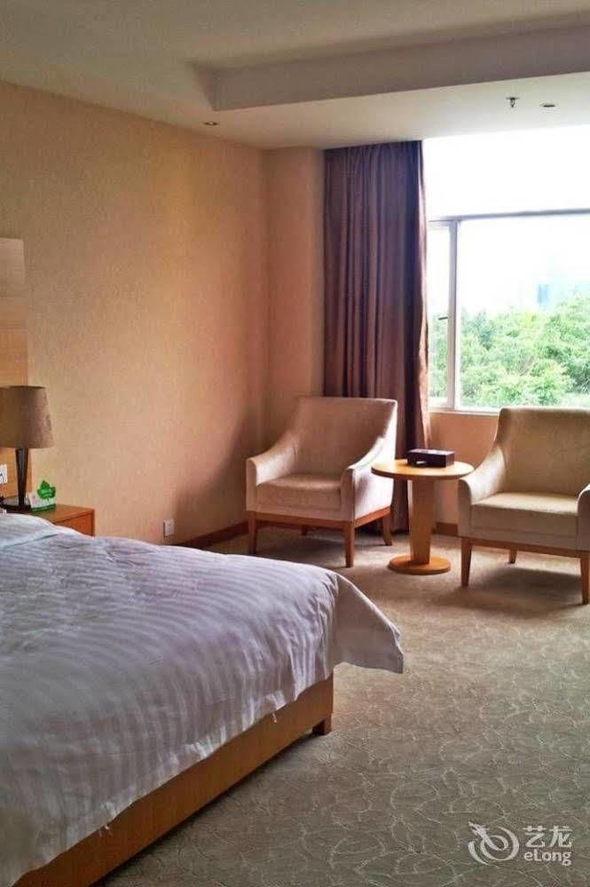Shenzhen Huamao Aviatic Hotel Экстерьер фото